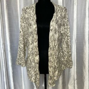 Dressbarn Women’s XL Open Front
3/4 Bell Sleeve Hollow Out Cardigan